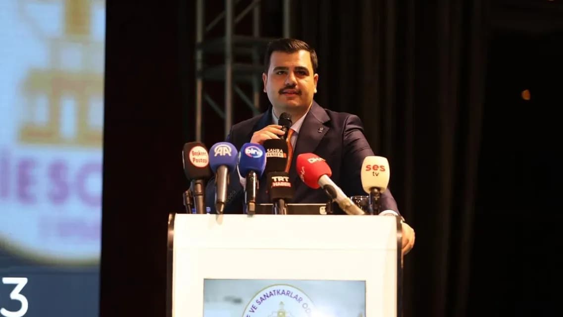 AK Partili İnan'dan Özel'e: WhatsApp’tan küfürler saydıracağına, git doğru bilgi al!
