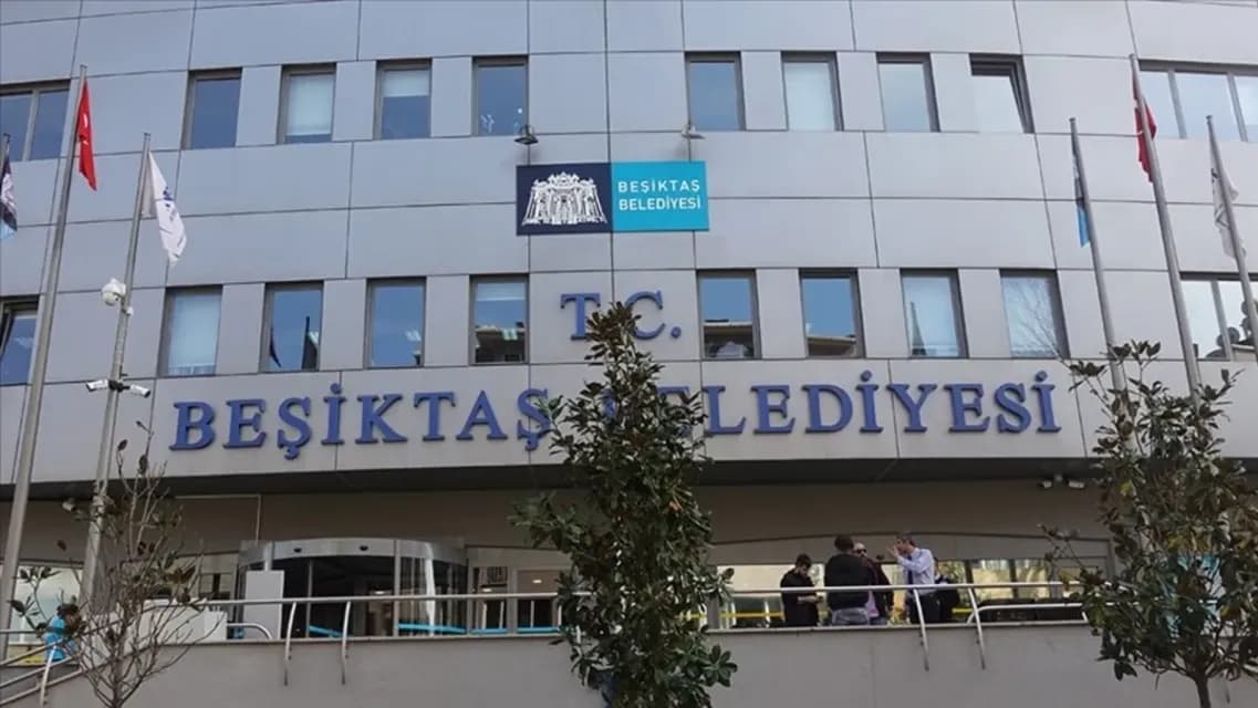 Beşiktaş Belediyesi'nde Rüşvet Operasyonu: 5 Gözaltı, Yüklü Döviz Ele Geçirildi!