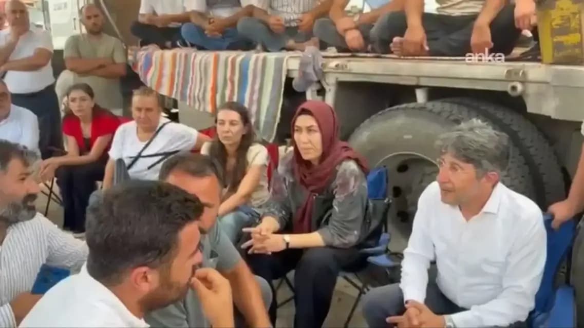 Mersin'de Kamyoncular Kontak Kapattı: "Nereye Kadar Dayanacağız?"