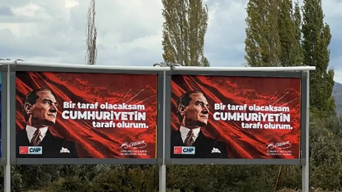 Cumhuriyet Heyecanı Dikili’yi Sardı: Dört Bir Yanda CHP İmzası ve Coşkulu Balosu