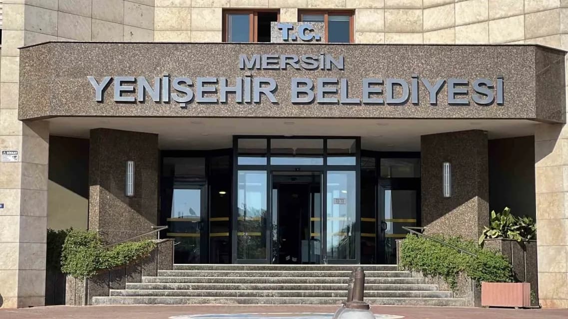 Mersin Yenişehir Belediyesi'nde 05.00'de Operasyon: 31 Belediye Çalışanı Gözaltı