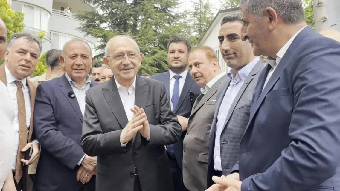 CHP’de "Baba Ocağına" Dönüş: Gürsel Tekin ve Barış Yarkadaş’tan Kılıçdaroğlu’na Bayram Ziyareti!