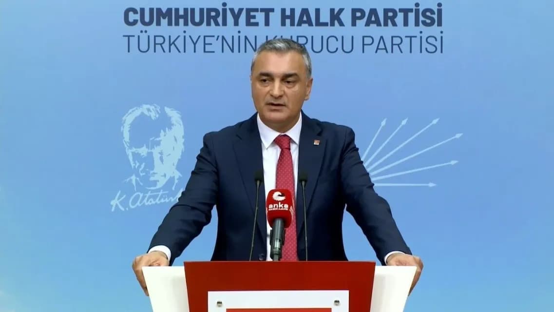 CHP Sözcüsü Müslim Sarı'dan İzmit Belediyesi Operasyonuna İlk Tepki!