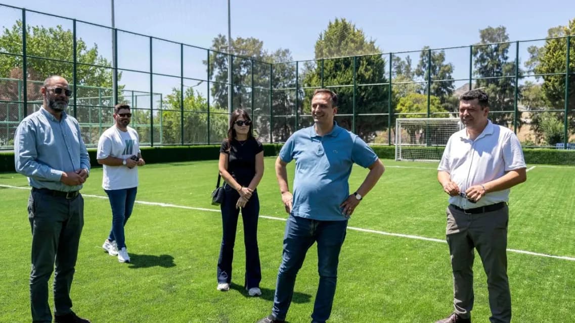 Bornova'da Spor Tesisleri Yenilendi! Ömer Eşki'den 3 Mahalleye Yeni Saha Müjdesi