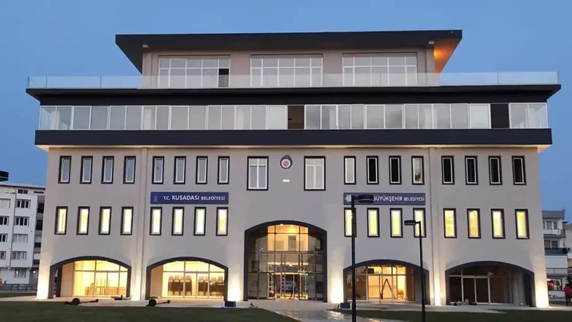 Kuşadası Belediyesi'ne 3. Dalga Operasyon: 15 Gözaltı, 7 Yakalama Kararı!