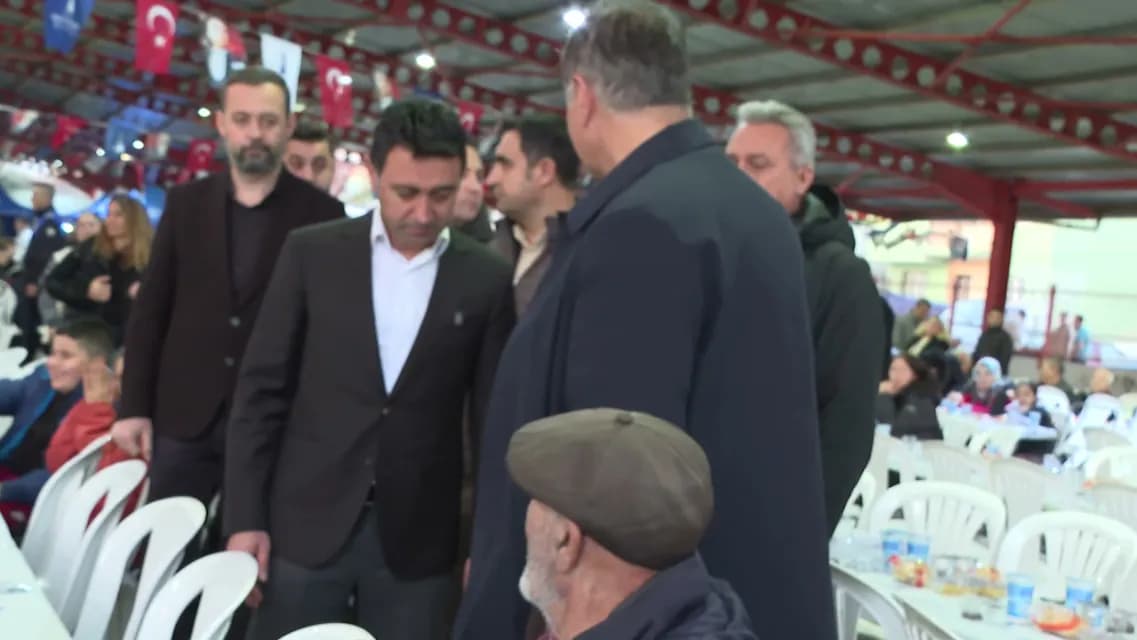 İzmir Büyükşehir Belediyesi'nden Emeklilere 8 Bin TL Nakdi Destek: Kira ve Alışveriş Yardımları Artırıldı