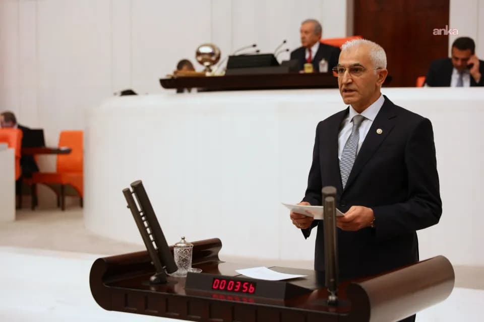 CHP’li Kılınç’tan TBMM’ye Fon Krizi Önergeleri: "Fatma Betül Sayan Kaya'nın Neden İfadesi Alınmadı?"