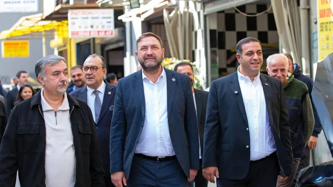 CHP İzmir İl Başkanı Utku Gümrükçü’den Narlıdere Esnafına Ziyaret: "Sanayi Esnafımızın Sorunlarını ve Taleplerini Dinledik"