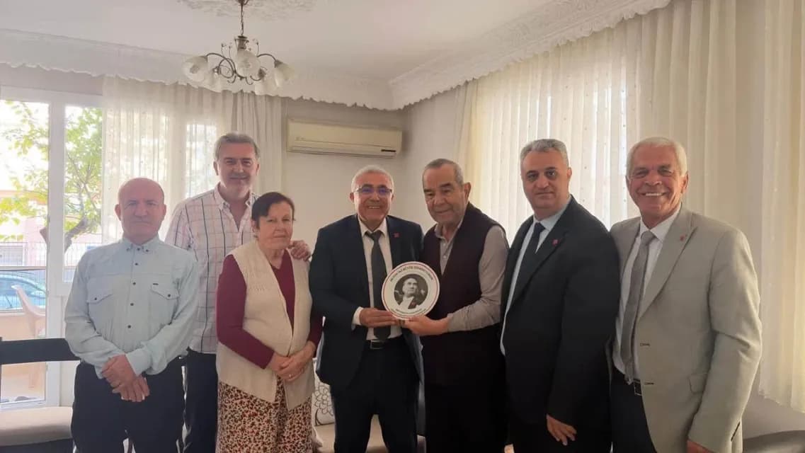 CHP’li Yüksel Demirsoy’dan Partinin Çınarına Vefa Ziyareti: "Altı Ok’un İzinde Mücadelemizi Sürdüreceğiz"