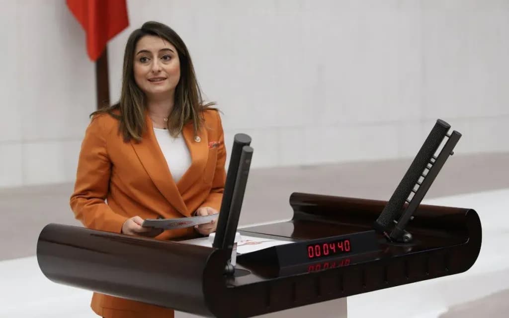 CHP’li Aysu Bankoğlu’ndan Tutuklu Belediye Başkanlarına Ziyaret: "Hiçbir Siyasi Hesap Adaletten Üstün Değildir"
