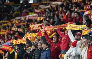Göztepe Taraftarından Yönetime Transfer Tepkisi: İlk 5 Dakika Tribün Yok!