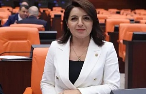 Gülcan Kış'tan Bakan Şimşek'e OVP Sorusu: "Enflasyon Yüzde 21, Büyüme Yüzde 4,2 Olacaksa Vergi Gelirlerini Yüzde 36,5 Nasıl Artıracaksınız?"