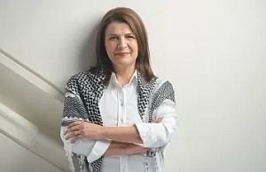 Siyasi Gündemi Sarsan İddia: Foça Belediye Başkanı Saniye Bora Fıçı AK Parti'ye mi Geçiyor?