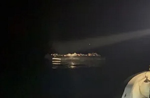 İzmir'de Umuda Yolculuk Son Buldu: Çeşme ve Urla Açıklarında 53 Düzensiz Göçmen Yakalandı!
