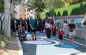 Konak’ta Öğrenciler İçin "Renkli Yol" Uygulaması: Hem Güvenli Hem Eğlenceli