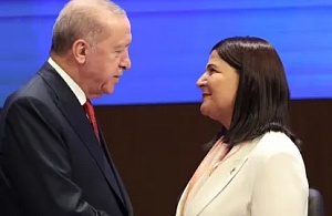 AK Parti’ye Geçen Foça Belediye Başkanı Fıçı: “Cumhurbaşkanımız ‘Foça Benim İçin Çok Önemli’ Dedi”