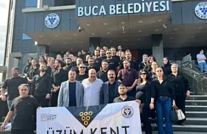CHP’li Buca Belediyesi’nde Maaş Krizi: 80 İşçi Belediye Önünde Eylem Yaptı