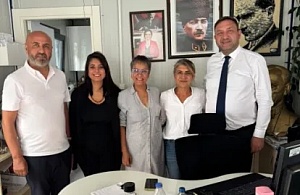 CHP'li Gümrükçü’den Karabağlar’da Mahalle Muhtarlarına Ziyaret: "Çözüm İçin Ortak Çalışmaya Hazırız"