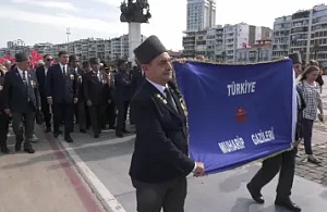 İzmir’de 19 Eylül Gaziler Günü’ne Özel "Kahramanlarla Kardeşlik Yolunda" Yürüyüşü