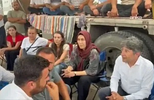 Mersin'de Kamyoncular Kontak Kapattı: "Nereye Kadar Dayanacağız?"