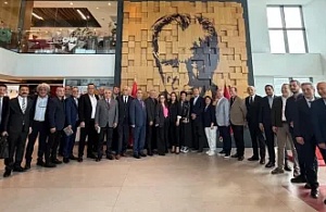 CHP İstanbul İl Başkanı Tekin, CHP'li İlçe Başkanları, Kadın ve Gençlik Kolları İle Bir Araya Geldi
