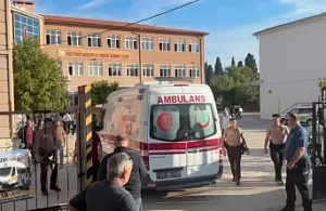 Manisa'da Okul Önünde Silahlı Saldırı: Yaralı Öğrenciler Olduğu Bildirildi