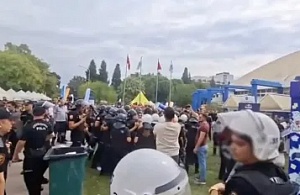 Ege Üniversitesi'nde Öğrenci Stantlarına Müdahale: 27 Öğrenci Gözaltına Alındı
