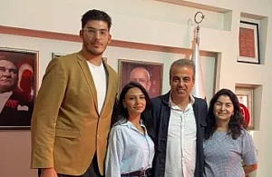 CHP’li Tamay Menderes’te Gençlerle Buluştu: Gündem Yerel Yönetimler ve Ekonomi