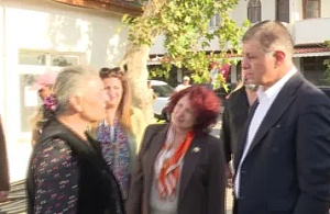 Başkan Tugay Karaburun’da: Tepeboz’da Balıkçılara Destek, Çocuklara Saha Sözü