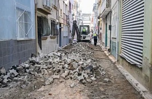 Bornova’da Asfalt Seferberliği: Çamdibi Yıllar Sonra Asfaltla Buluşuyor