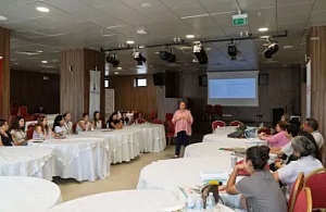İzmir Büyükşehir ve UNFPA’dan Erken Yaşta Evliliklere Karşı Dev İş Birliği: "Sağlık Aracıları" Sahaya İniyor