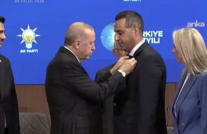 CHP'li Mahir Polat'tan Çiğli Açıklaması: "Çiğli'nin İradesi Bir Rozetle Taşınamaz!"
