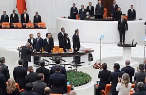 CHP Grubu'ndan TBMM'de Erdoğan Kararı: Genel Kurul Salonunda Ayağa Kalkmayacaklar