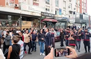 CHP'li Yıldırım'dan Yeni Partili Akar'a: Rezil herif sana hakkımı helal etmiyorum