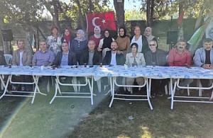 Gürsel Tekin Pusula Ayık Yaşam Derneği'ni Ziyaret Etti: "Bağımlılıkla Mücadelede Gösterdiğiniz Emek Çok Kıymetli"
