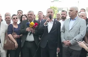 CHP Heyeti Mersin Adliyesi Nöbetinde: “Belediye Başkanlarımızın Hiçbir Suçu Yok!”