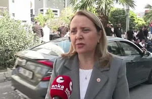 CHP’li Dinçer’den Adliye Önünde Sert Açıklama: “Yargı Sopası Belediye Başkanlarımızın Tepesinde!”