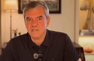 Yılmaz Özdil’den Sert Cemil Tugay Sert Çıkışı: “Kuklaları Transfer Edersin Ama Halkı Asla!”