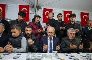 Kemal Kılıçdaroğlu’ndan Şehit Polis Ahmet Türkoğlu’nun Ailesine Taziye Ziyareti