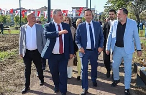 Bornova’nın Üretim Modeli Türkiye’ye Yayılıyor: "Kent Bostanı" Projesi Yalova’da Hayata Geçirildi!