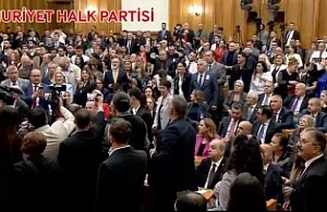 TBMM Grup Salonunda Katılım Farkı: CHP Katında Yoğun Kalabalık, YENİ Parti'de Boş Koltuklar Dikkat Çekti!