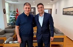 Buca Belediye Başkan Yardımcısı Eşref Çakır’dan Cemil Tugay’a Övgü Dolu Sözler: "İzmir İçin Bir Deha, Büyük Bir Umutsunuz!"