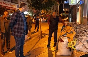 Bornova’da Kaldırımlar Özgürleşiyor: Başkan Ömer Eşki Güne Sabah Denetimiyle Başladı!
