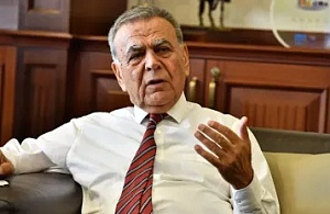 YENİ Parti İzmir'de Kongre Öncesi Aziz Kocaoğlu Sürprizi: Adaylık İçin Harekete Geçti!