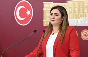 Bornova’nın Minikleri 50 Zeytin Fidanını Toprakla Buluşturdu!