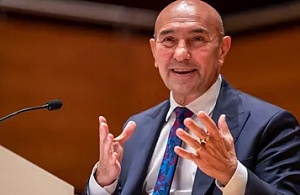 Tunç Soyer’den Cemil Tugay Transferinin Ardından İzmirlilere Çağrı: "Çoğu Gitti Azı Kaldı!"