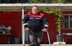"110 Yaşar"ın 24 Yıllık İtfaiyecilik Öyküsü: Azmi Ve Yaşama Sevinciyle İlham Veriyor!