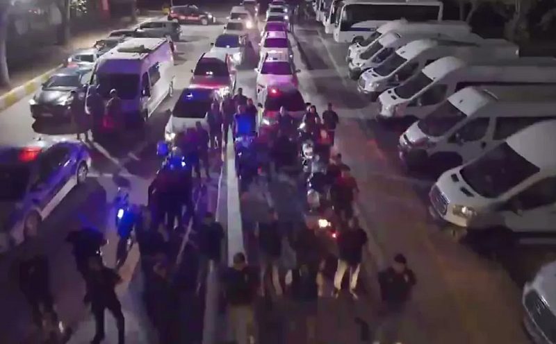 İzmir'de Uluslararası Uyuşturucu Çetesine Operasyon: 1 Milyar Liralık Mal Varlığına El Konuldu