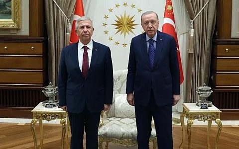 Külliye'de Dikkat Çeken Zirve: Cumhurbaşkanı Erdoğan, Mansur Yavaş'ı Kabul Etti