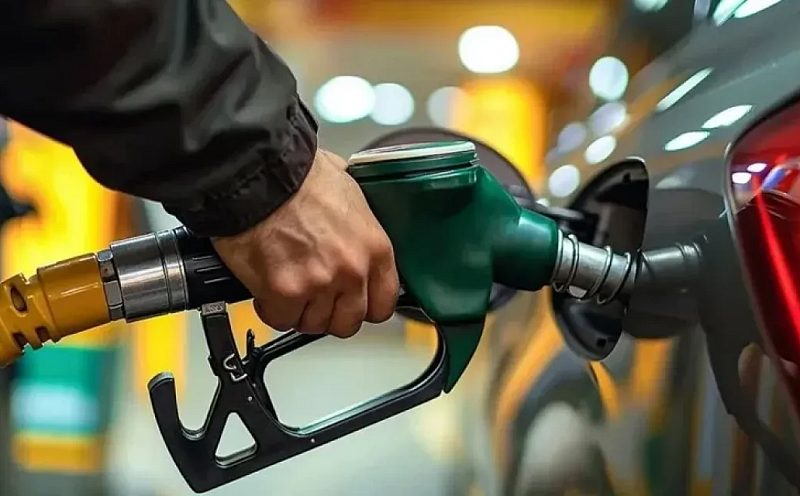 Sürücüler Güne Dev Zamla Uyandı: Motorin 100 TL Sınırına Dayandı